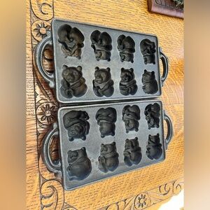 2 Vintage 1980’s cast iron teddy bear muffin pans